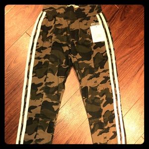 Camo pants